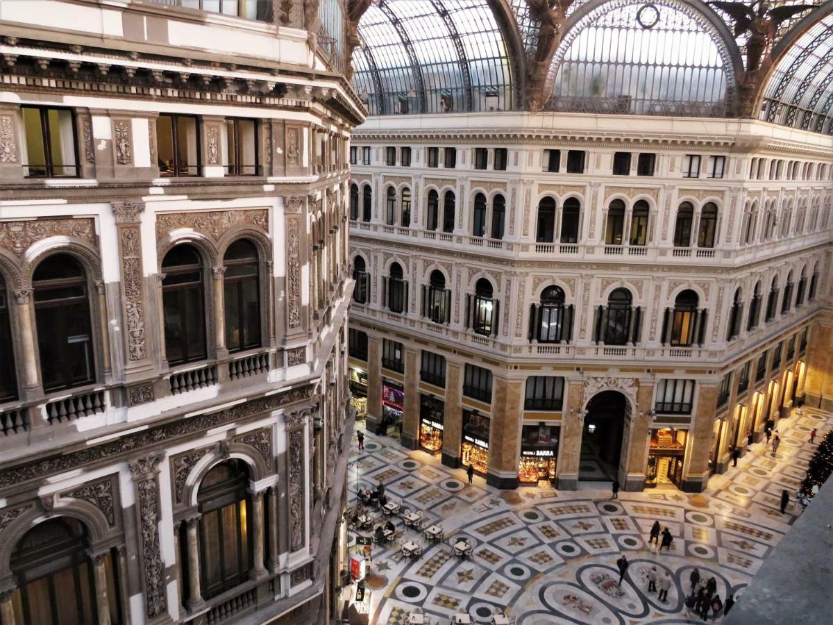 Domus Sibyllina, Galleria Umberto I Neapel Exterior foto