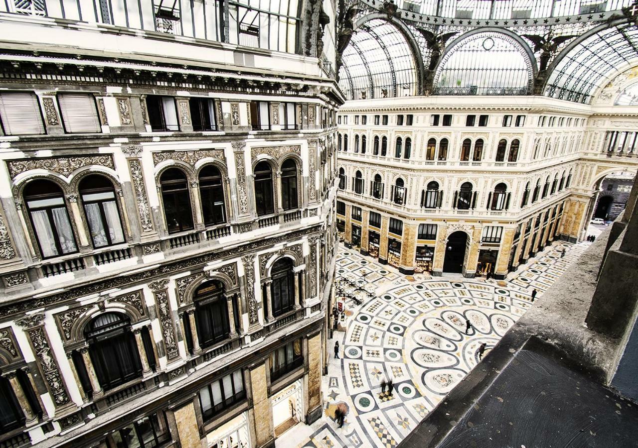 Domus Sibyllina, Galleria Umberto I Neapel Exterior foto